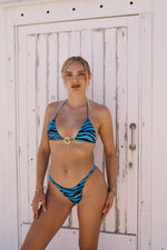 Cargar imagen en el visor de la galería, Aura Top Print Cebra Azul