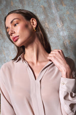 Cargar imagen en el visor de la galería, Blusa Chiara Beige