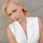 Cargar imagen en el visor de la galería, Collar Circulo Radiante Negro