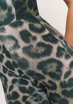 Carica l'immagine nel visualizzatore della galleria, Scimmia feroce