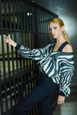 Cargar imagen en el visor de la galería, Chaqueta Feline
